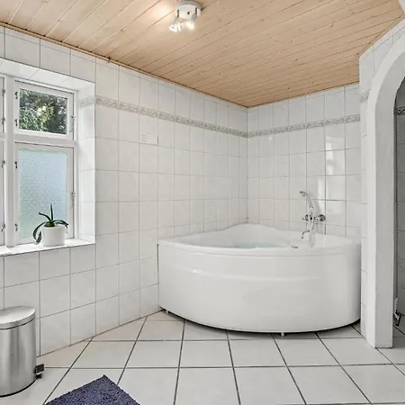 Spidsegaard * Neksø